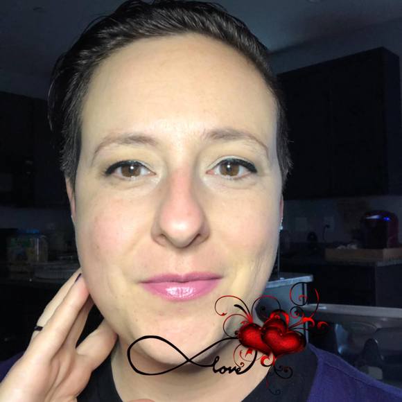 Meet your Posher, Monica - Picture 1 of 1